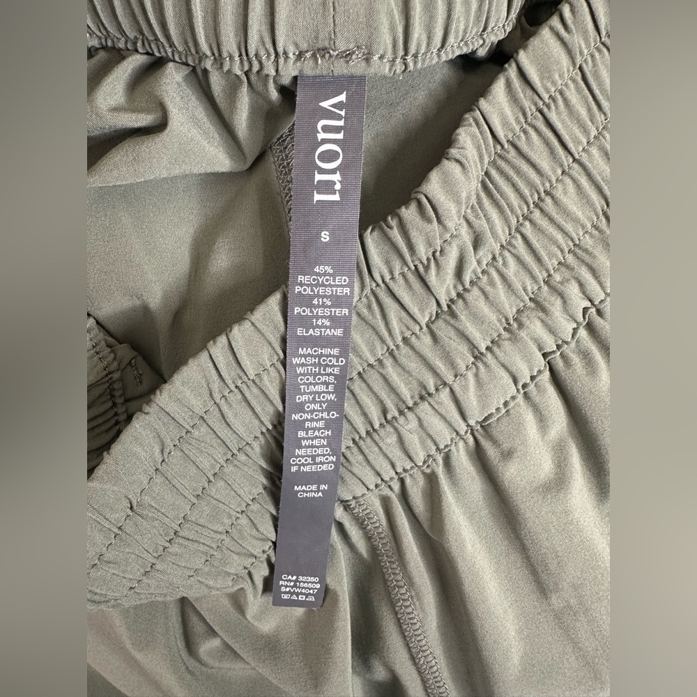 Vuori Villa Wideleg Lightweight Pants VW4047 Pistachio size Small - Picture 3 of 7